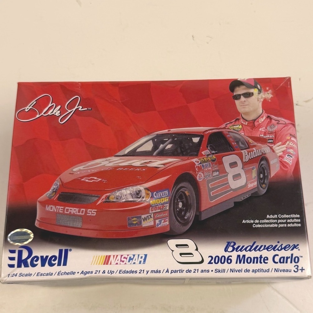 Revell Dale Earnhardt Jr 8 Budweiser 2006 Monte Carlo SS 1:24 Model Kit 85-2031